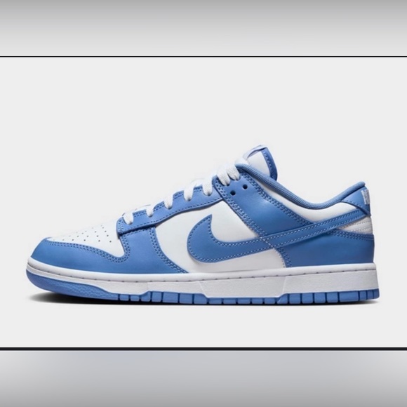 🔥 HOT GIFT 🎁 NIKE Dunk low ‘ university blue’ looks like new - Picture 1 of 4